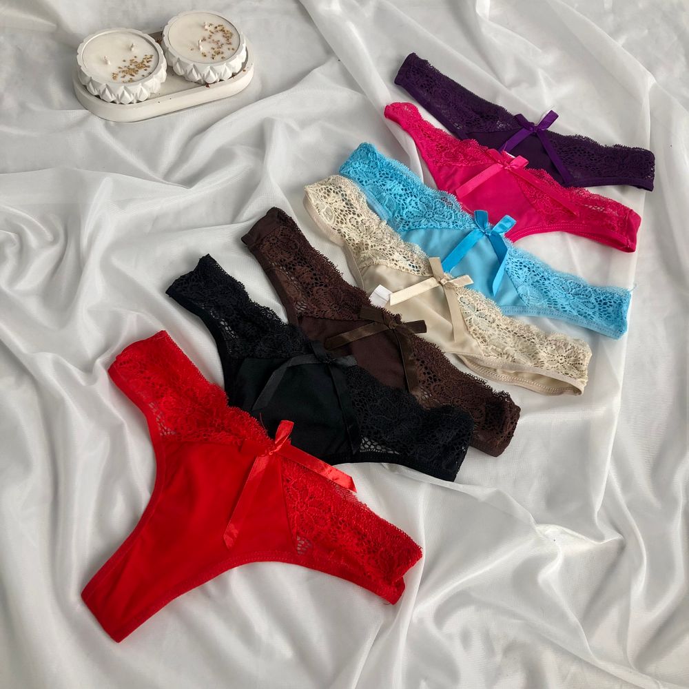 Гладенькі трінги з мереживною вставкою