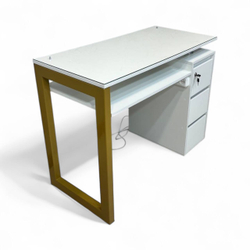 Маникюрный стол Elegance