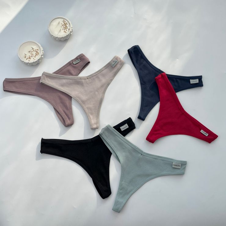 Стрінги в рубчик