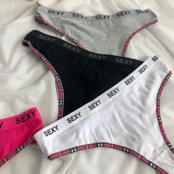 Стрінги з написом “sexy”