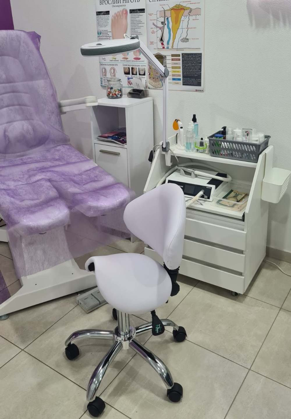 Стул-седло с 3-мя регулировочными механизмами 854