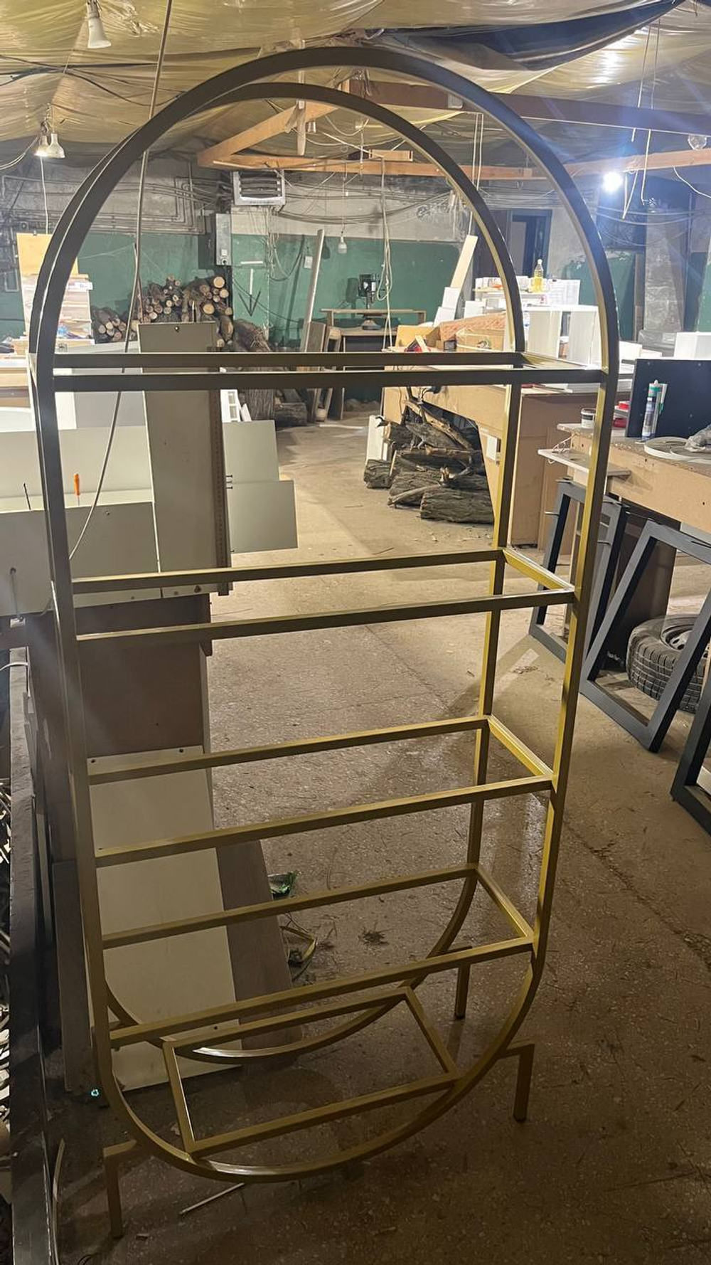 Вітрина для салону краси Естетика