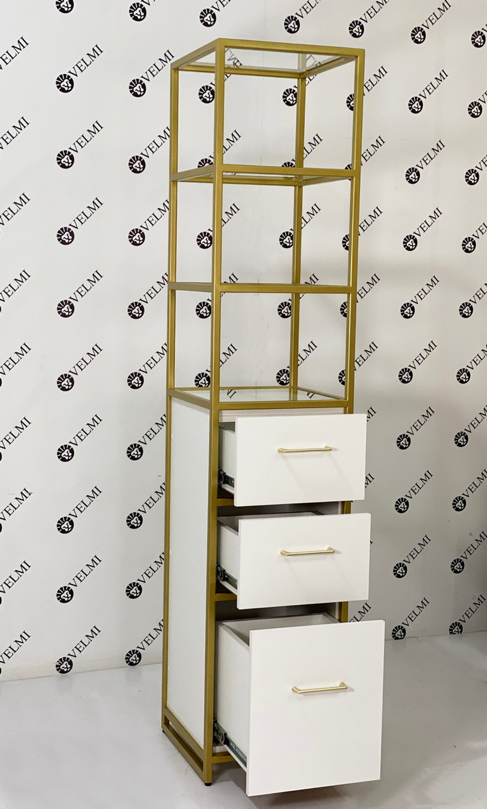 Витрина для салона красоты Orchid