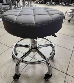 Стул мастера для педикюра Nicki