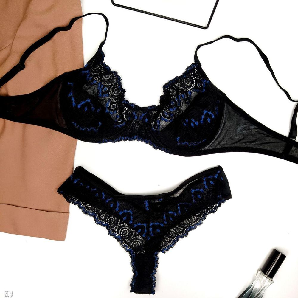 Напівпрозорий комплект на кісточці