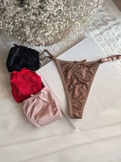 Шовкові стрінги на регуляторах