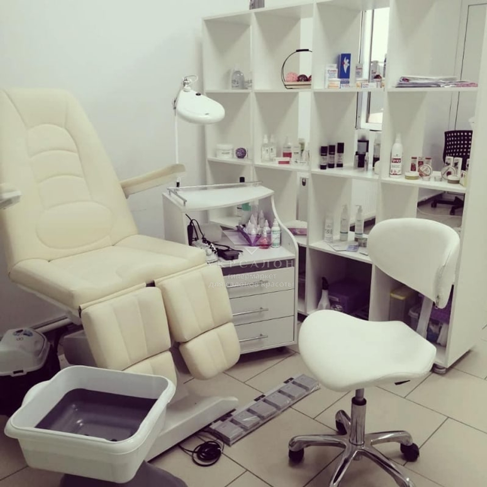 Педикюрно-косметологічне крісло fut-profi-3