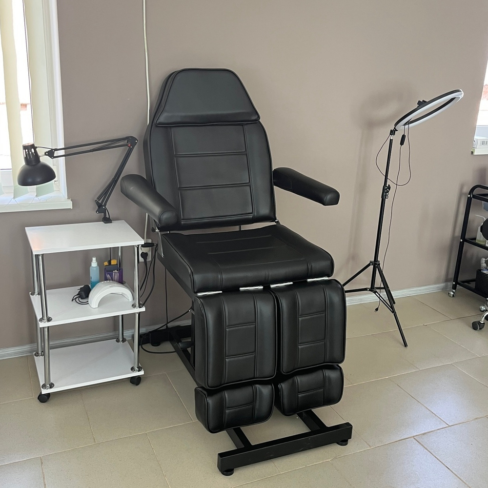 Педикюрно-косметологическая кушетка 246T