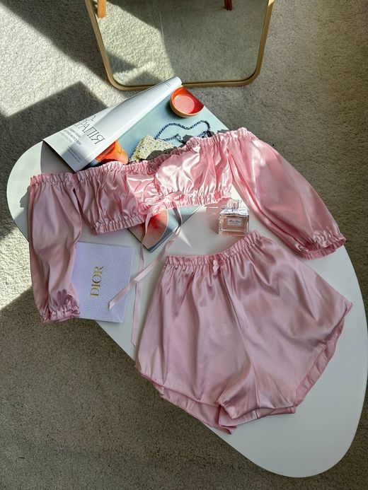 Атласна піжама