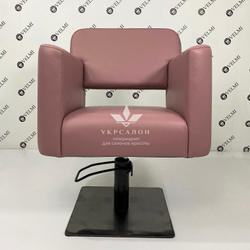 Перукарське крісло Eliot Black на квадраті