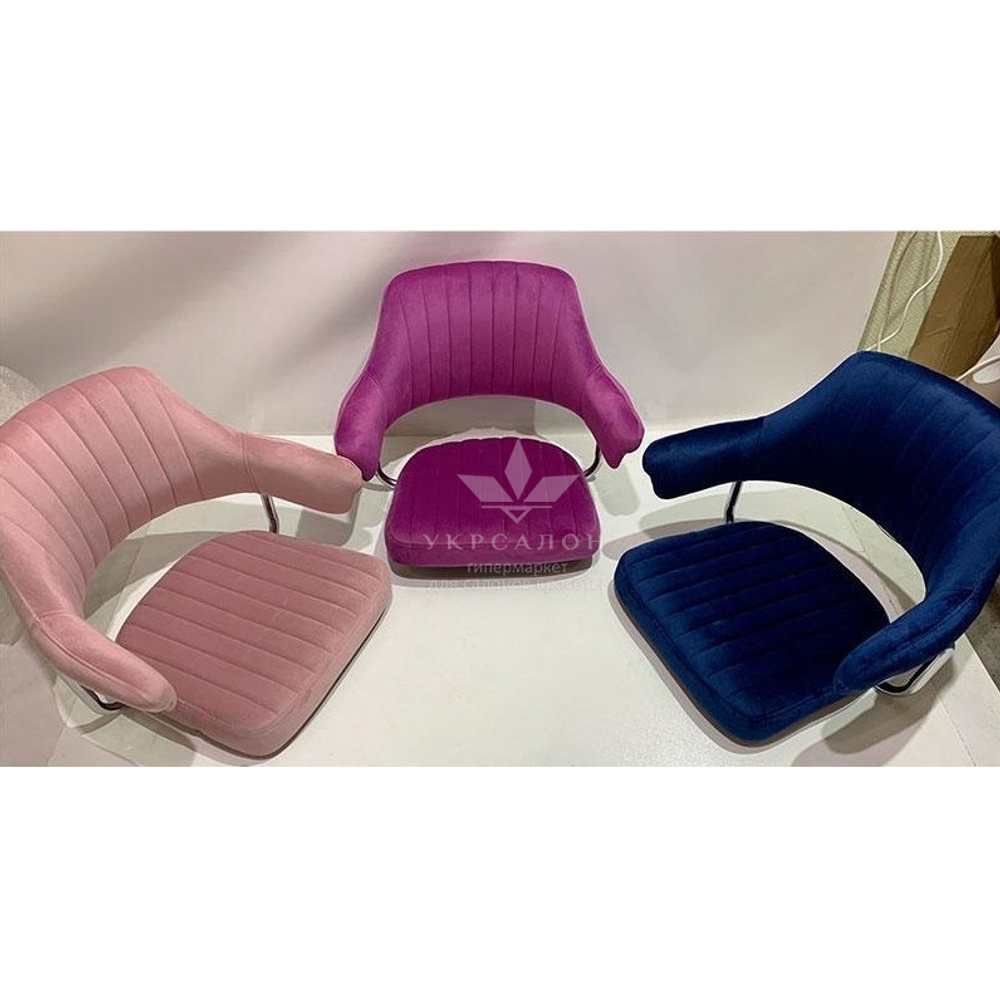 Стульчик мастера Jef Velor на диске