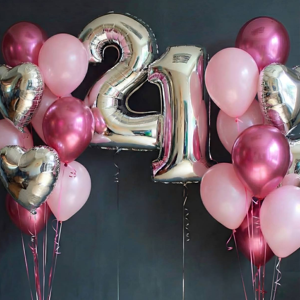 Кульки та цифри на день народження для дівчини 21