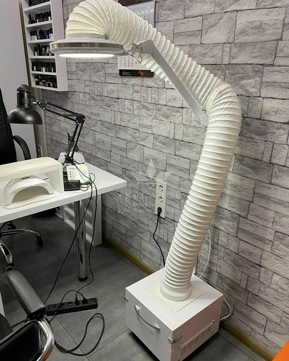 Професійна мобільна витяжка для манікюру та педикюру Fusion