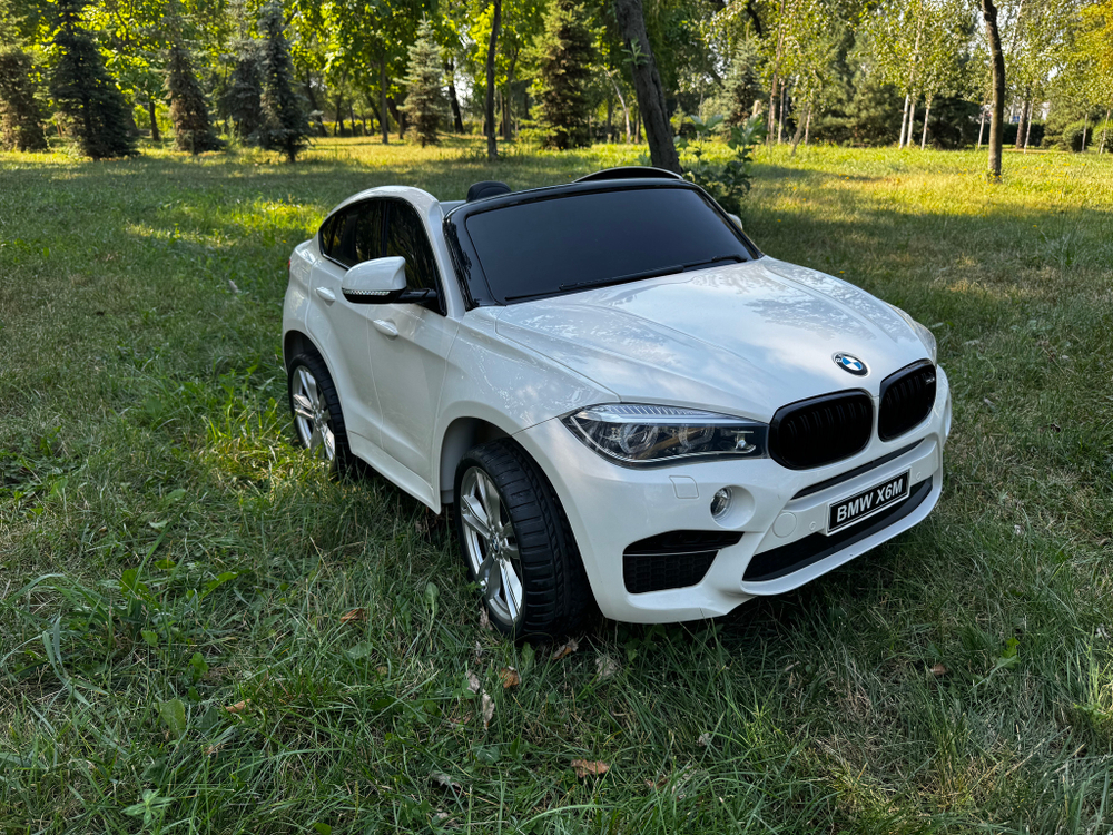 Дитячий двомісний електромобіль джип BMW X6M "WeKids Cars"