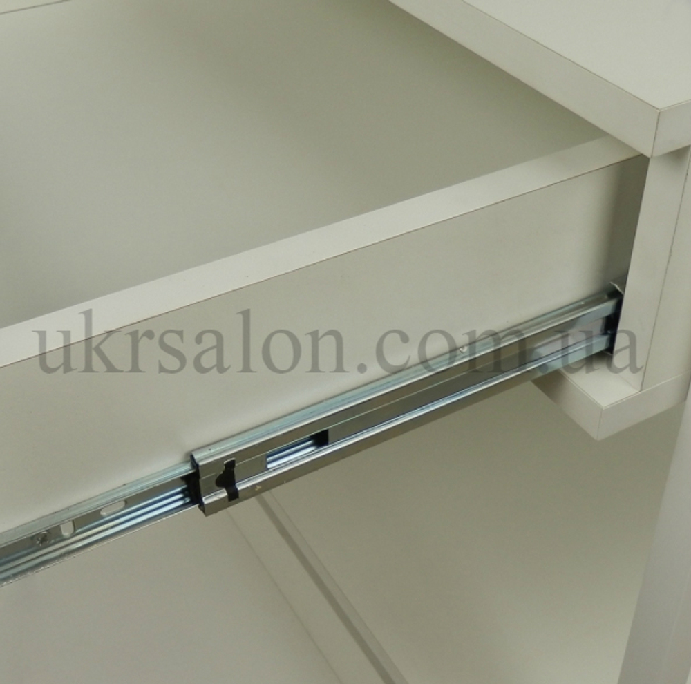 Косметологическая тележка 109V