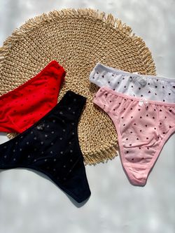 Стрінги з сердечками