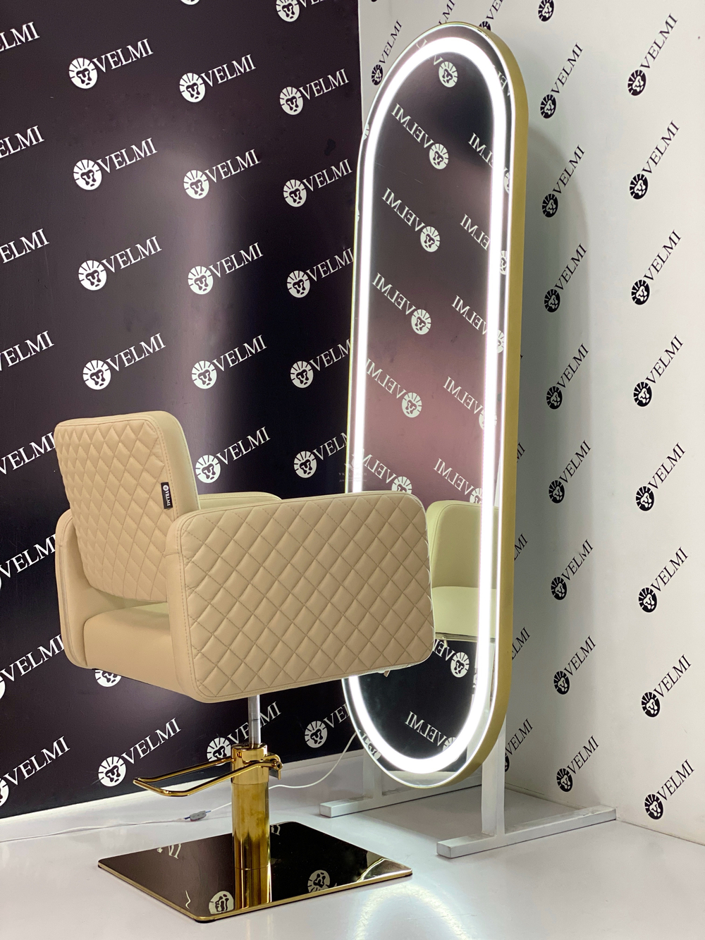 Рабочее место парикмахера Chariol New с подсветкой