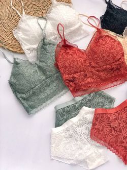 Кружевной комплект