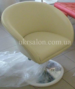 Стульчик мастера Murat на диске