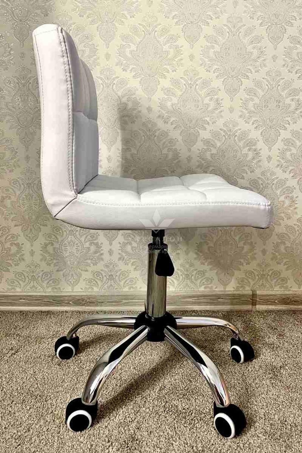 Стільчик майстра Lion