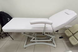 Кушетка косметологічна 2H5-CH біла