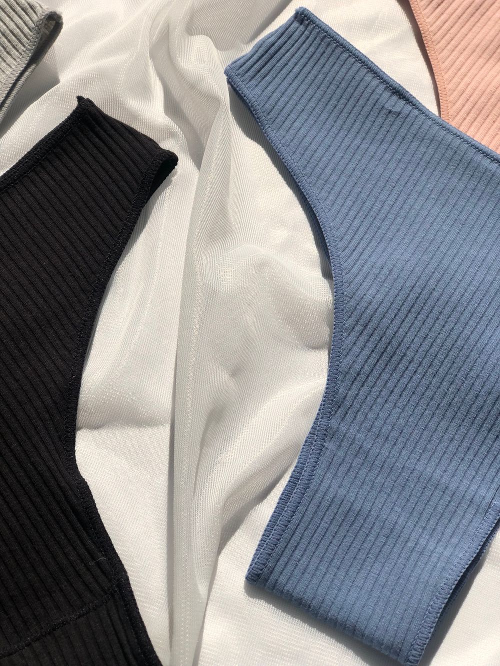 Стрінги в рубчик