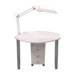 Манікюрний стіл Master Technik