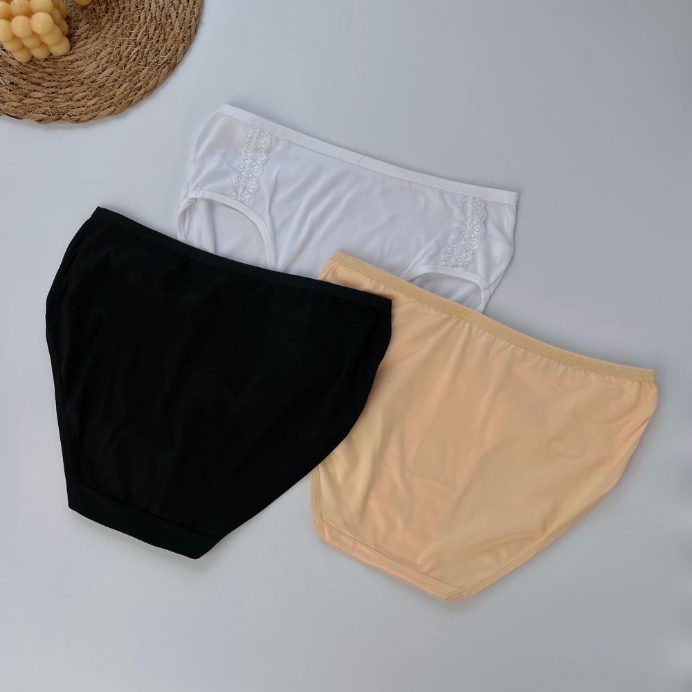 Сліпи батал з мереживними вставками