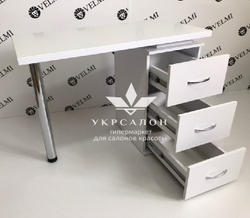 Манікюрний стіл Elle