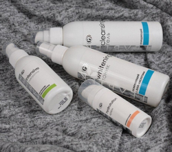 Освіжаючий тонік для обличчя з АНА-кислотами Гельтек