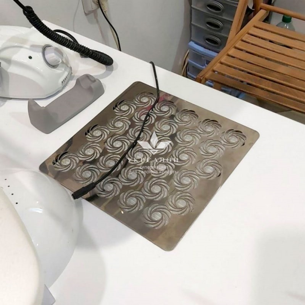 Вытяжка врезная с фильтром Akri Wind