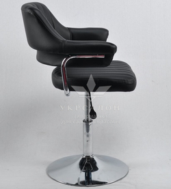 Стульчик мастера Jef на диске