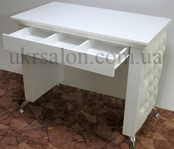 Манікюрний стіл Queen 2