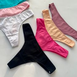 Однотонні стрінги