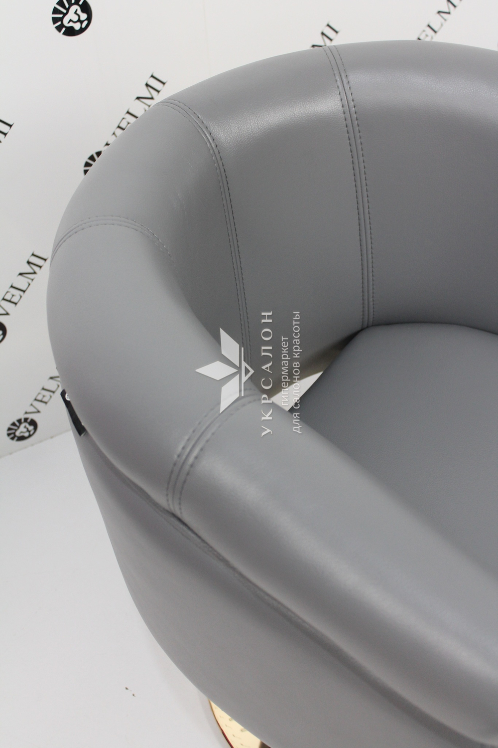 Парикмахерское кресло Reflection Gold