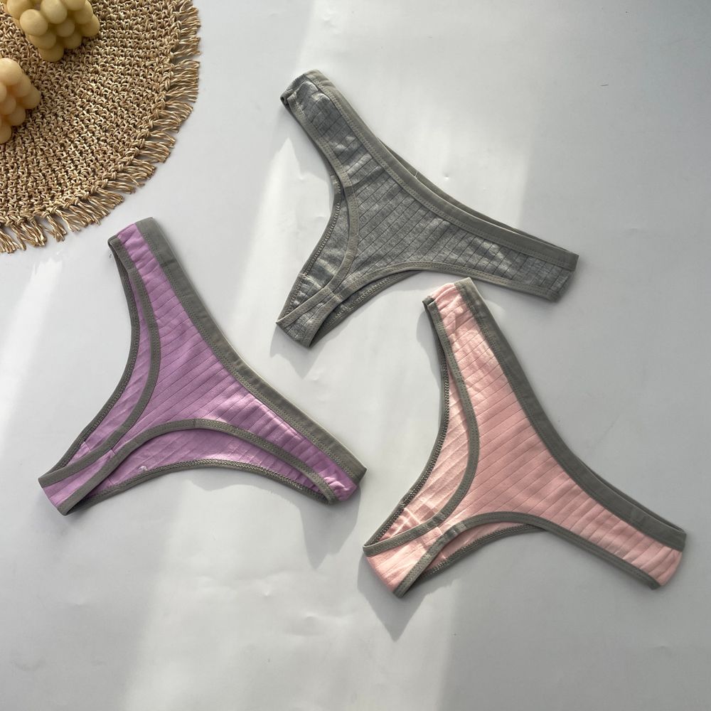 Стрінги в рубчик з широкою резинкою