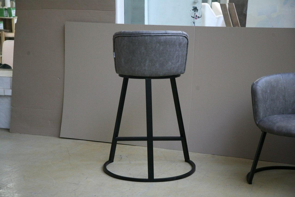 Стілець для візажу Fux