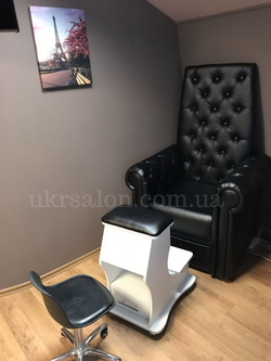 Педикюрное крісло трон ice queen