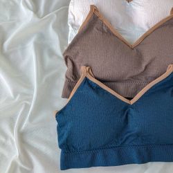 Топ на тонких бретельках