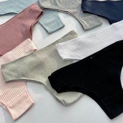 Нюдові американки