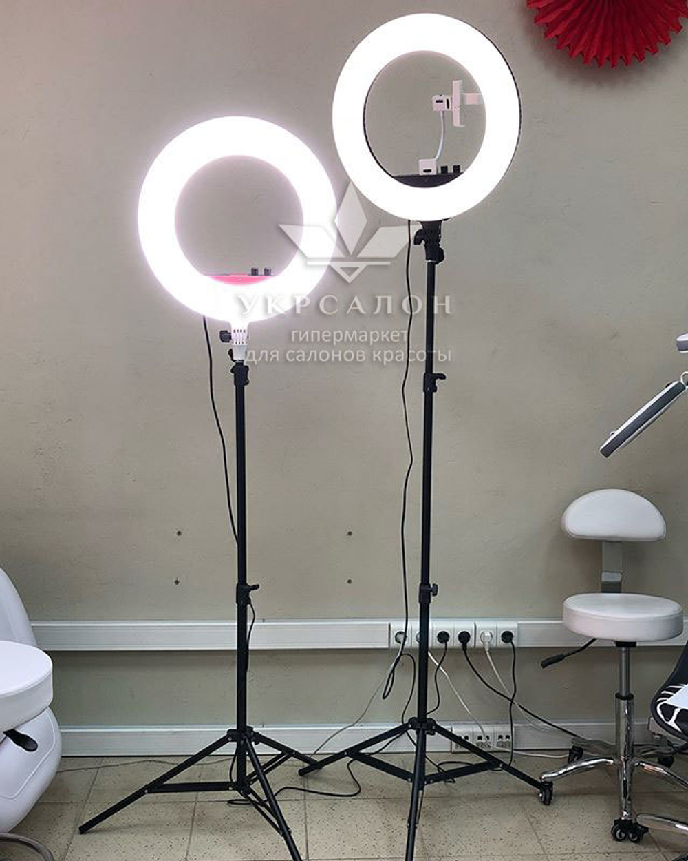 Кільцева лампа V-48