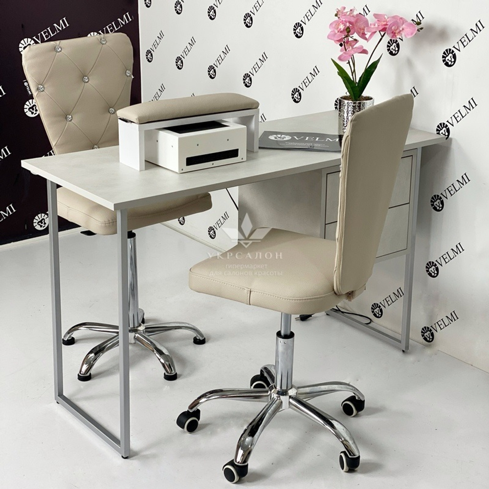 Стульчик мастера Queen Dali