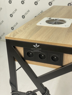 Манікюрний стіл Oliver