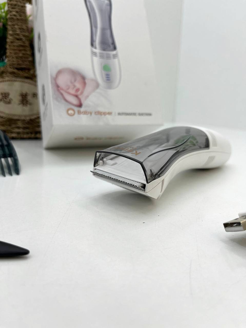 Детская машинка для стрижки волос с пылесосом Kemei km-79