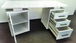 Манікюрний стіл Milan