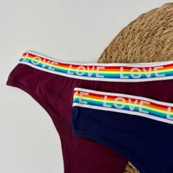 Високі стрінги з акцентним поясом