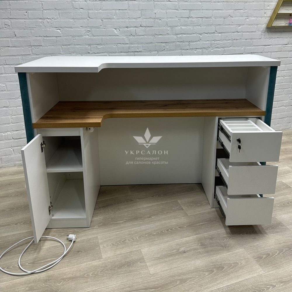 Стойка администратора угловая PEC-17