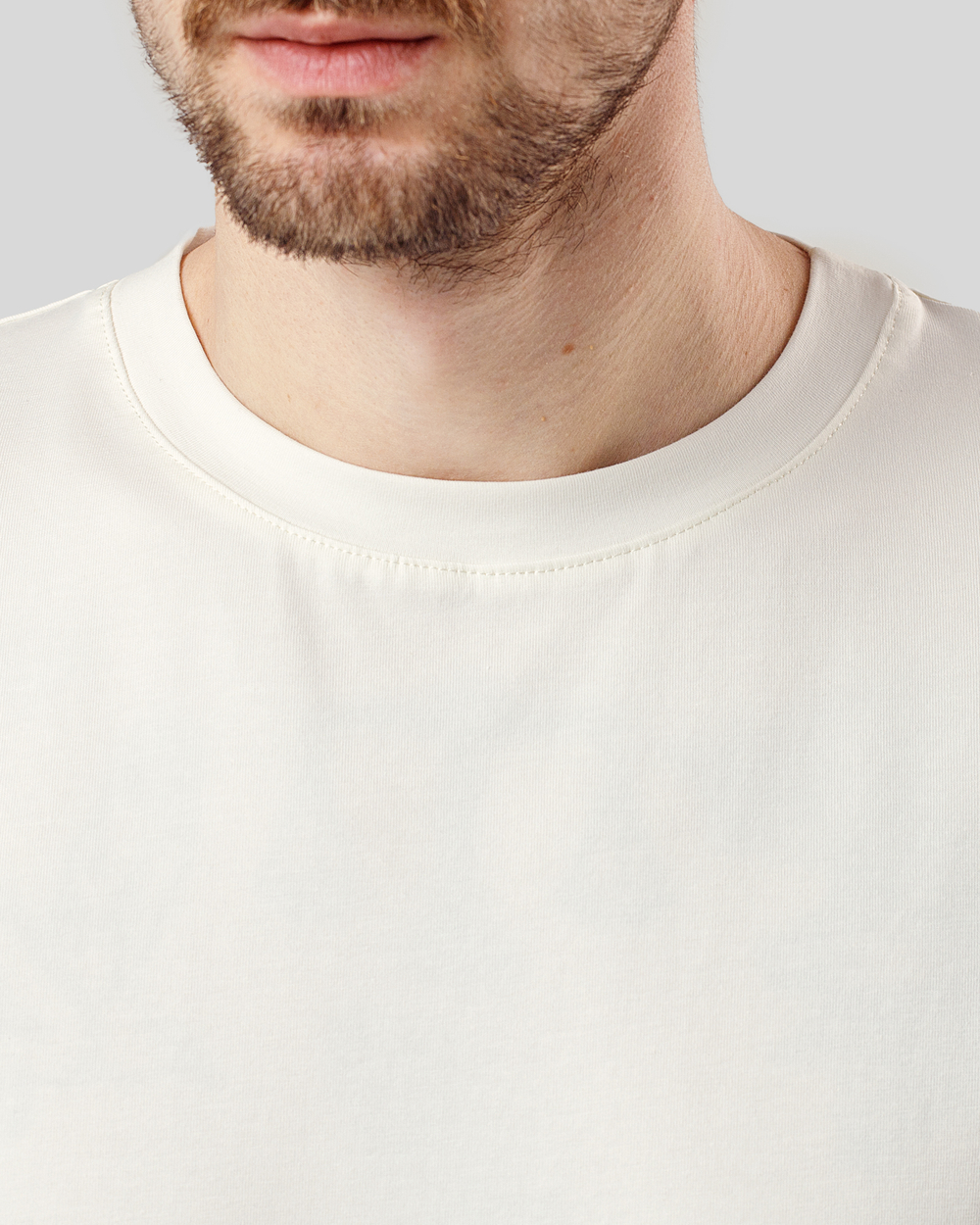 Футболка чоловіча молочного кольору (арт. 7462300508)