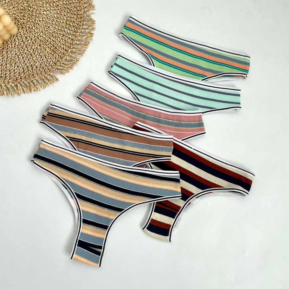 Американки в смужку