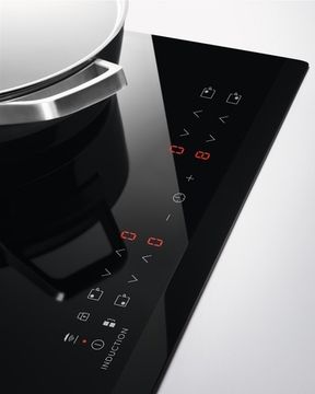 Варильна поверхня електрична ELECTROLUX IPE6443SF